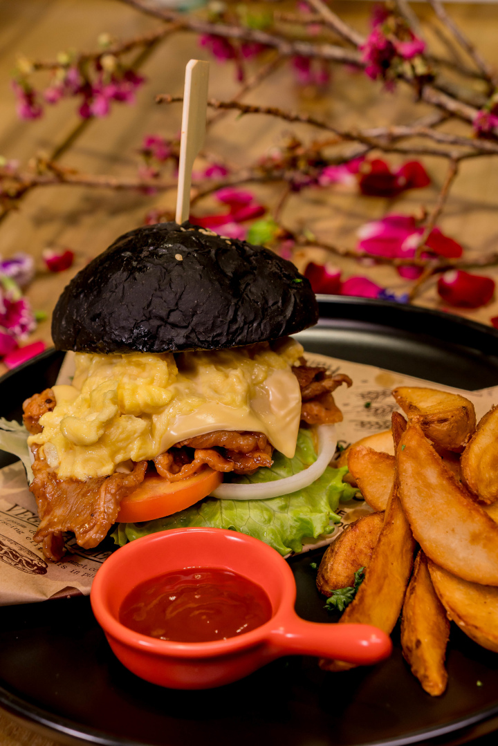 《叛逆玩家》底牌逆轉黑桃 2 牛肉堡