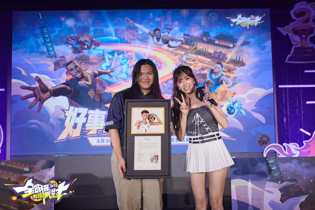 【ㄘㄨㄚˋ克盃】粉絲榮獲大獎「文班亞馬簽名照」