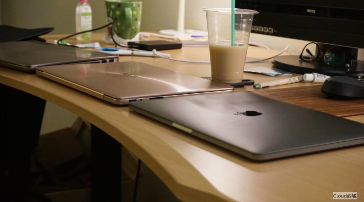 危險行為：飲料放置在筆電周遭