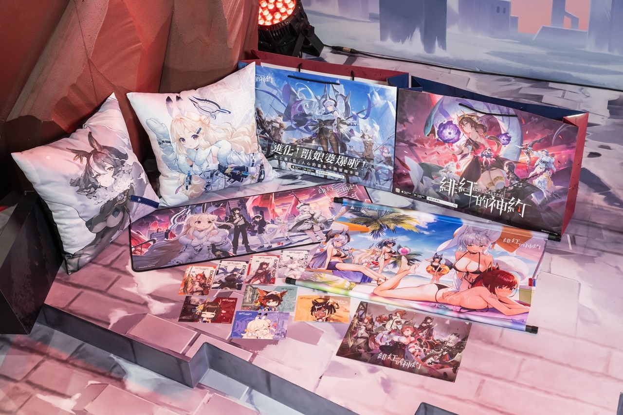 史上最「巨」人心卡牌策略RPG《緋紅的神約 Echocalypse》即將上線、台北電玩展接棒登場！