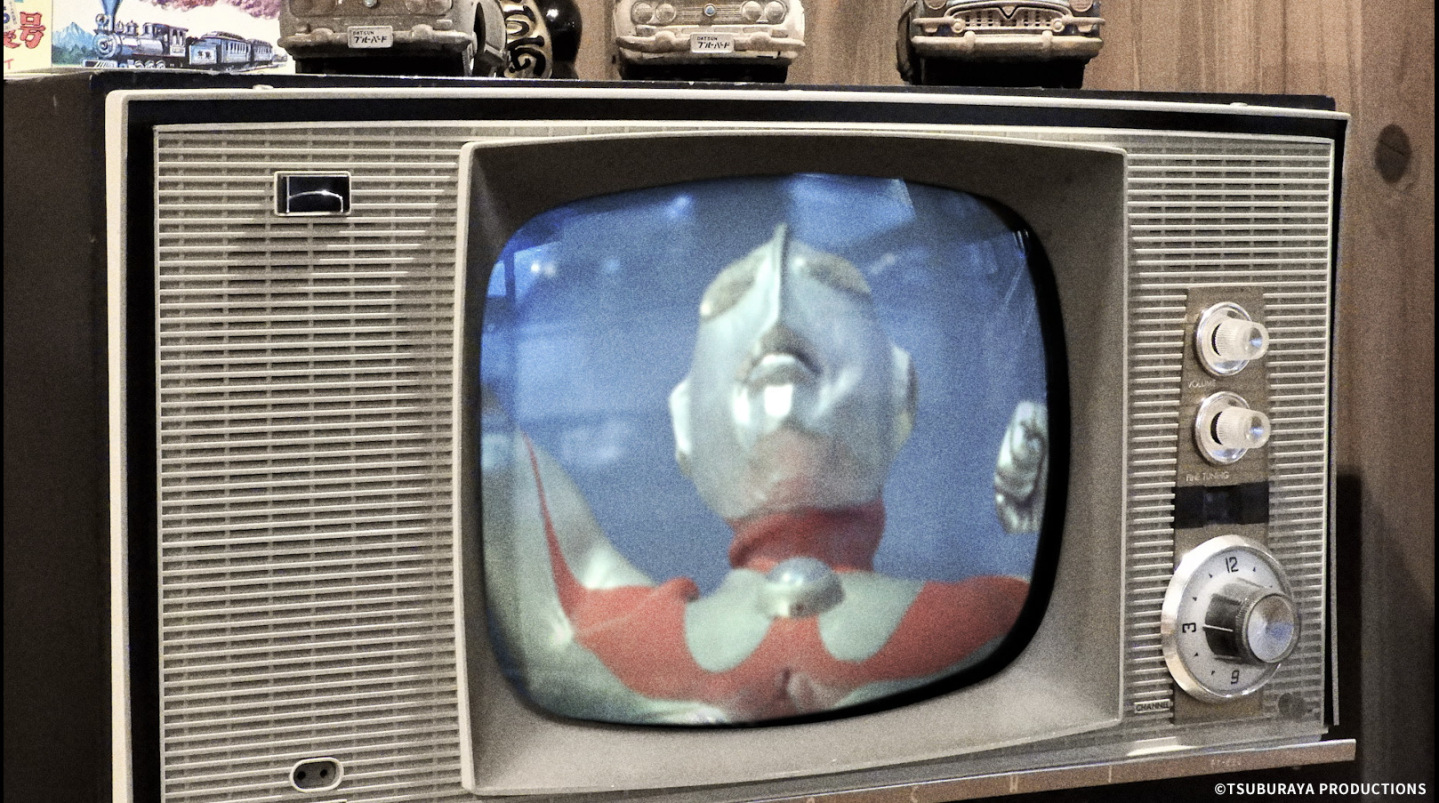 《超人力霸王》自1966年首播以來即創下42.8_ 的最高收視率，掀起席捲全日本的社會現象