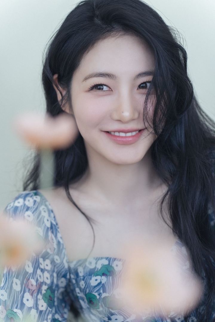 韓國女星辛叡恩首度訪台,寵粉舉動再加一!繼《黑暗榮耀》高中時期朴涎鎮,想再挑戰反派角色